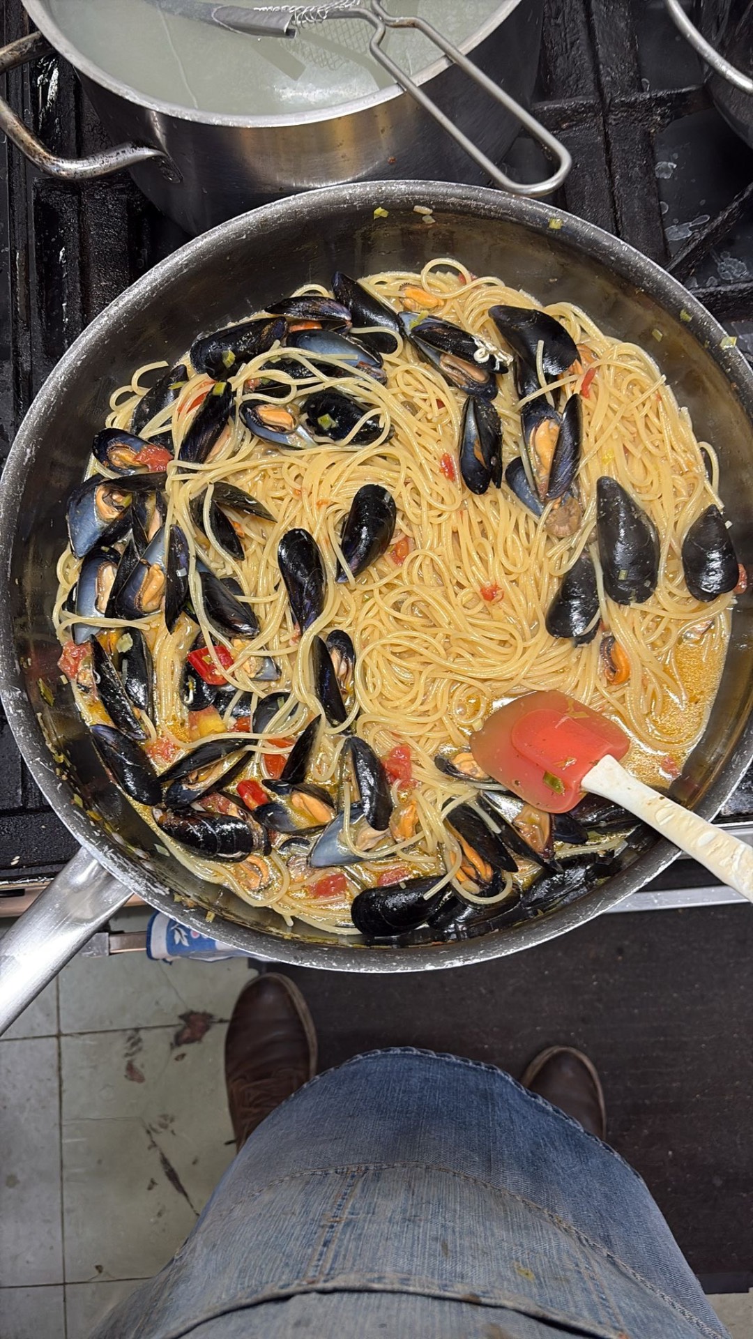 Spaghetti alle cozze in padella